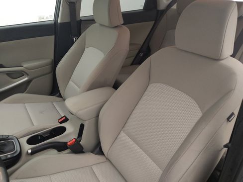 Used 2021 Kia Soul LX FWD image 17