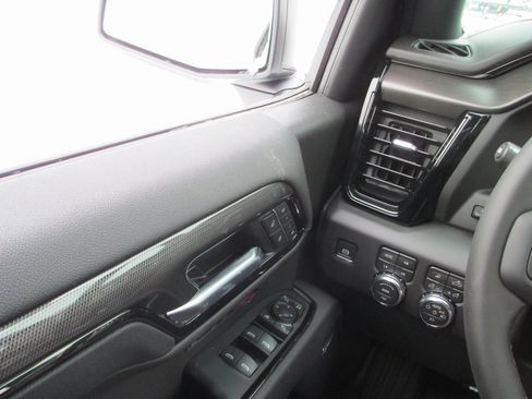 New 2026 GMC Sierra 1500 AT4 w/ AT4 Premium Package image 17