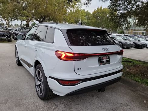 New 2025 Audi Q6 e-tron Premium Plus image 12