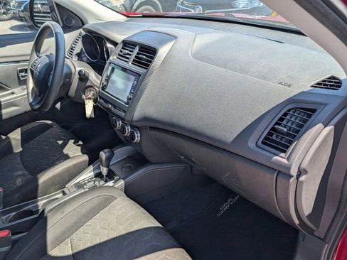 Used 2022 Mitsubishi Outlander Sport ES FWD image 17