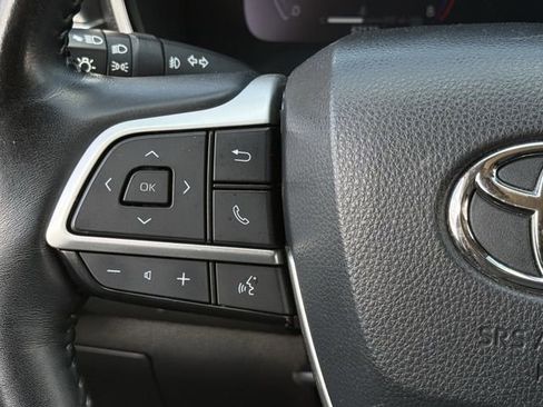 Used 2023 Toyota Highlander Platinum image 14
