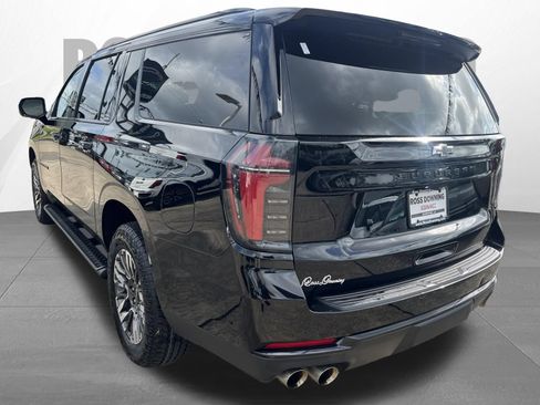 Used 2025 Chevrolet Suburban Z71 AWD/4WD image 6