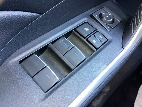 Used 2025 Toyota RAV4 XLE image 19