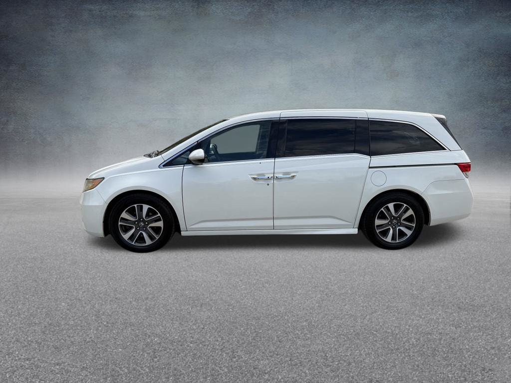 Used 2016 Honda Odyssey Touring Elite image 3
