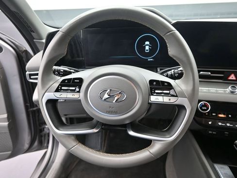Used 2023 Hyundai Elantra SEL w/ Convenience Package FWD image 14