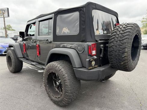 Used 2017 Jeep Wrangler Unlimited Sport w/ Quick Order Package 24S AWD/4WD image 4