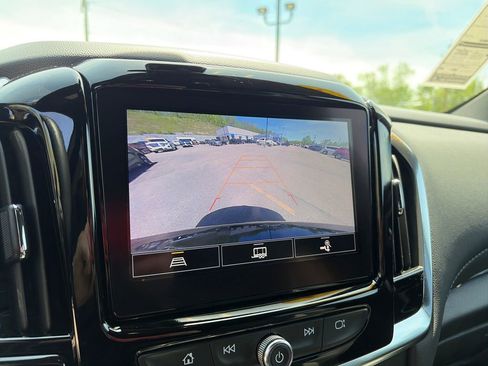 Used 2023 Chevrolet Traverse LT AWD/4WD image 32