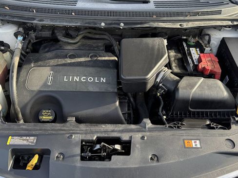 Used 2013 Lincoln MKX FWD image 10