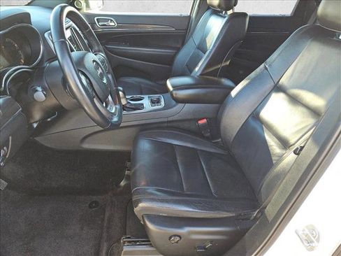 Used 2018 Jeep Grand Cherokee Limited image 17