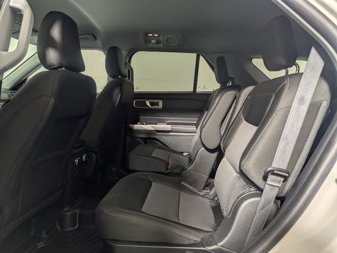 Certified 2022 Ford Explorer XLT image 15