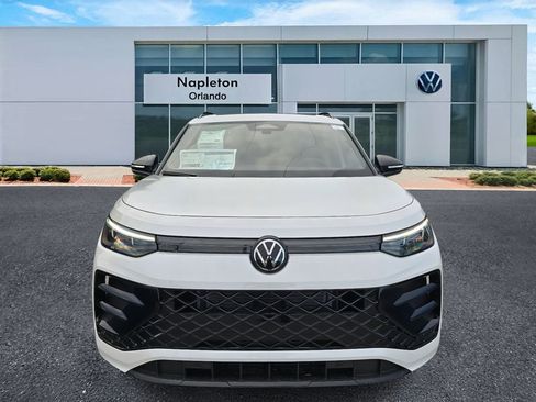 New 2026 Volkswagen Tiguan SE R-Line FWD image 2