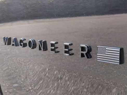 Used 2024 Jeep Wagoneer Series II AWD/4WD image 11