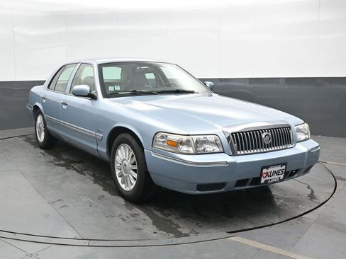 Used 2009 Mercury Grand Marquis LS RWD image 4