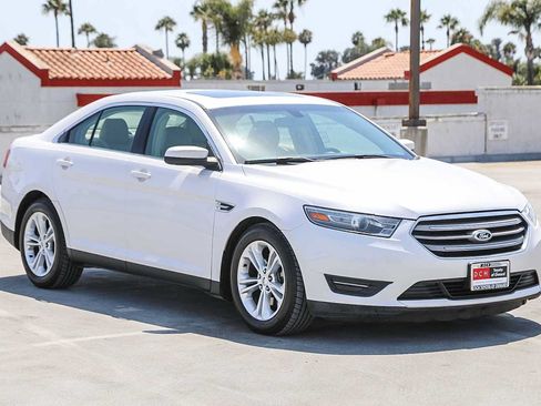 Used 2013 Ford Taurus SEL FWD image 4