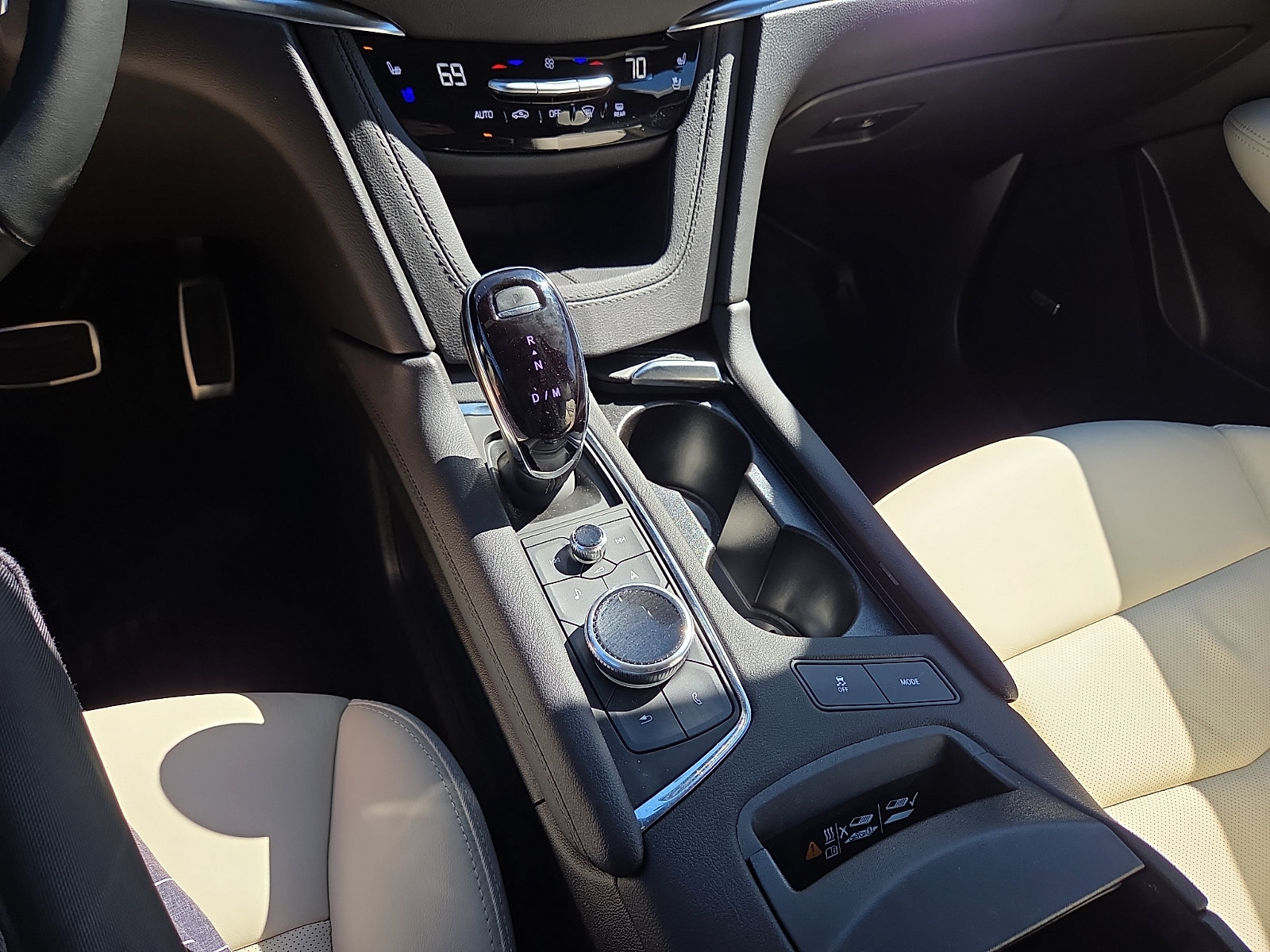 Used 2026 Cadillac XT5 Sportv w/ LPO, Floor Liner Package AWD/4WD image 25