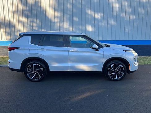 Used 2024 Mitsubishi Outlander Ralliart image 4