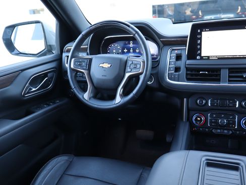 Used 2024 Chevrolet Suburban High Country w/ Advanced Technology Package image 15