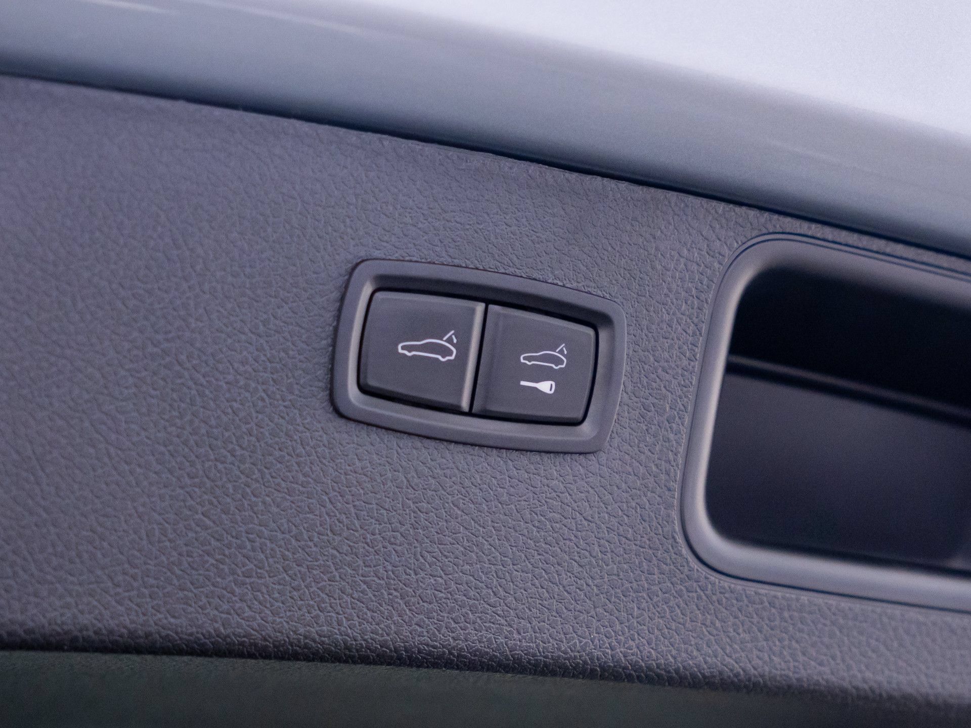 Certified 2026 Porsche Macan AWD/4WD image 31