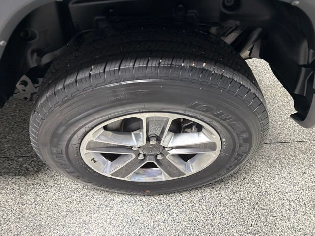 Used 2022 Jeep Wrangler Unlimited Sahara w/ LED Lighting Group AWD/4WD image 15