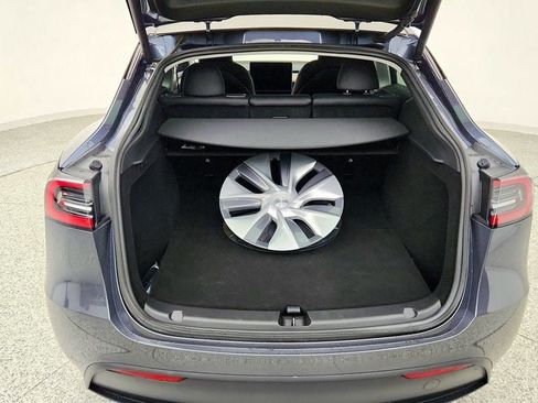 Used 2023 Tesla Model Y AWD image 25