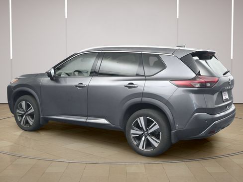 Certified 2023 Nissan Rogue SL w/ SL Premium Package FWD image 5