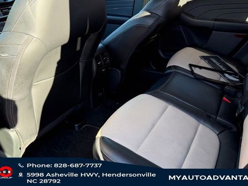 Used 2022 Ford Escape Titanium w/ Titanium Premium Package image 31