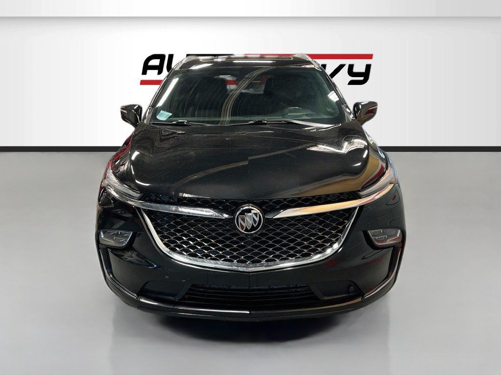 Used 2023 Buick Enclave Avenir w/ Avenir Technology Package AWD/4WD image 2