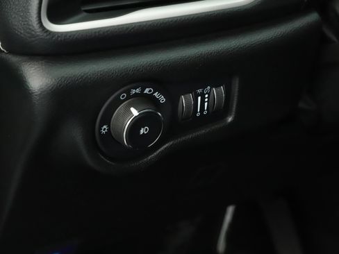 Used 2022 Chrysler Pacifica Touring-L w/ S Appearance Package image 10