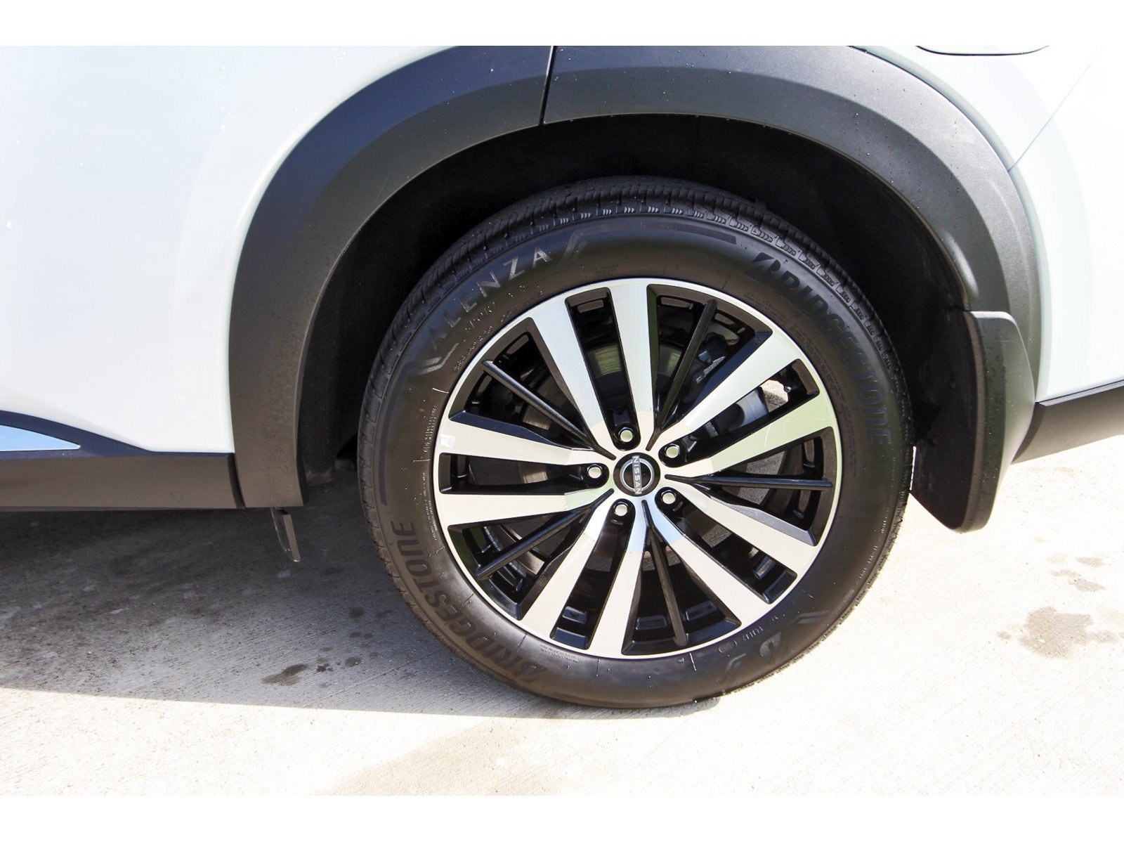Certified 2025 Nissan Pathfinder Platinum w/ Cargo Package FWD image 34
