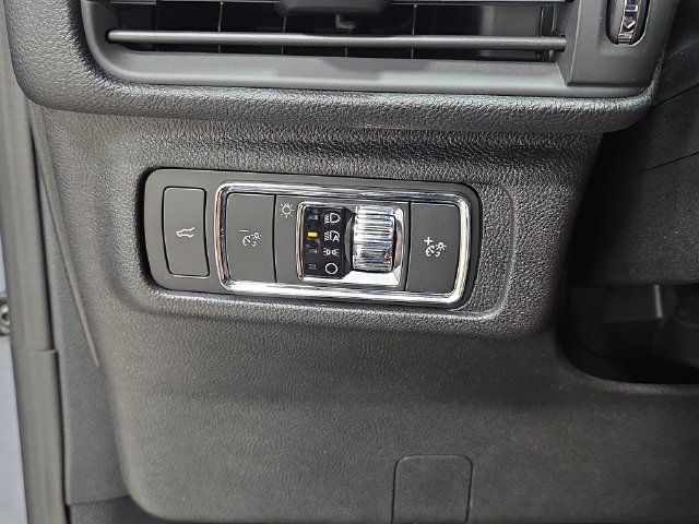 Certified 2022 Lincoln Corsair AWD w/ Equipment Group 101A image 23