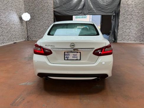 Used 2018 Nissan Altima 2.5 S w/ S Convenience Package FWD image 5