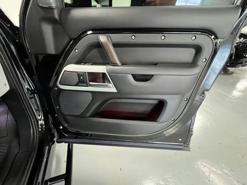 Used 2020 Land Rover Defender 110 HSE image 52