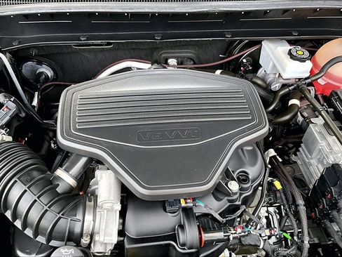 Used 2020 Chevrolet Blazer LT FWD image 32