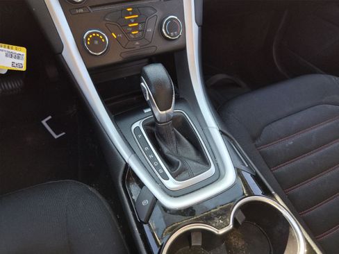 Used 2015 Ford Fusion SE w/ Equipment Group 201A image 24