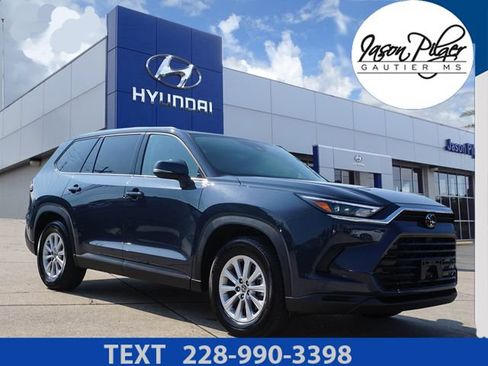 Used 2025 Toyota Grand Highlander FWD image 1