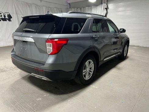 Used 2023 Ford Explorer XLT w/ Equipment Group 202A image 7