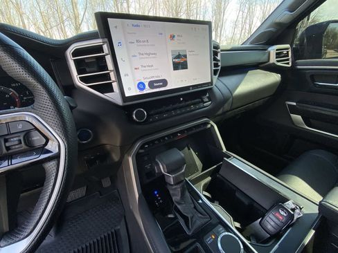 Used 2023 Toyota Tundra Platinum AWD/4WD image 46