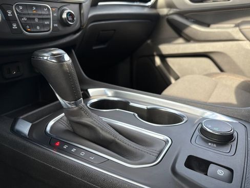 Used 2020 Chevrolet Traverse LT image 26