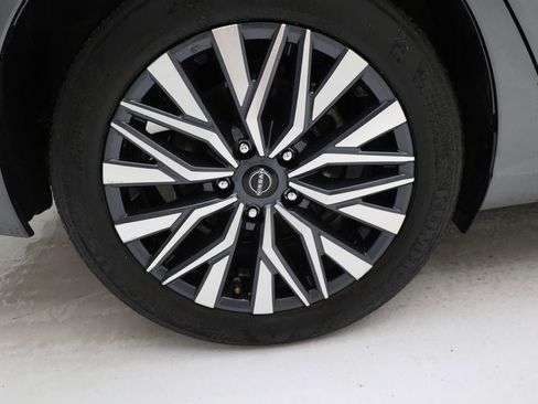 Used 2025 Nissan Altima 2.5 SV FWD image 9