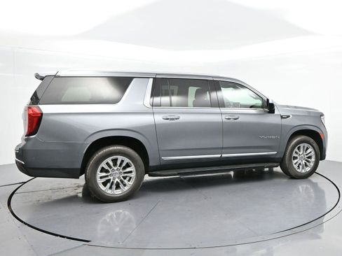 Used 2022 GMC Yukon XL SLT AWD/4WD image 8