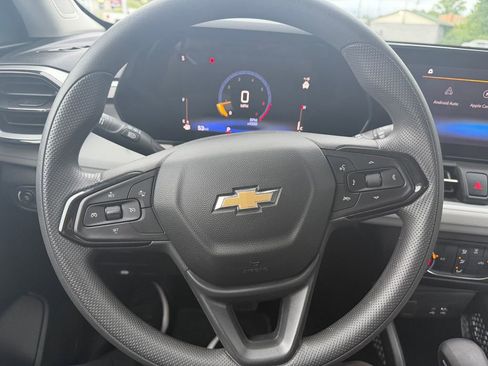 Used 2024 Chevrolet TrailBlazer LS FWD image 26