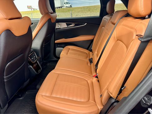 Used 2022 Lincoln Nautilus Black Label image 13