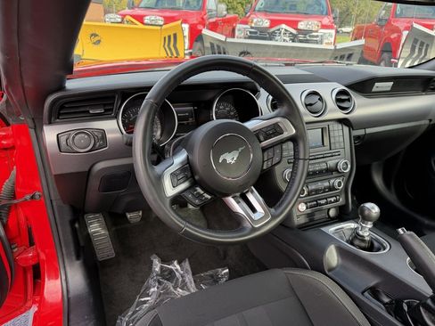 Used 2018 Ford Mustang GT image 9