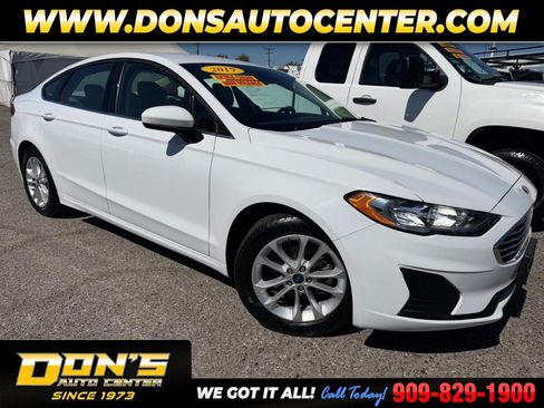 Used 2019 Ford Fusion SE FWD image 1