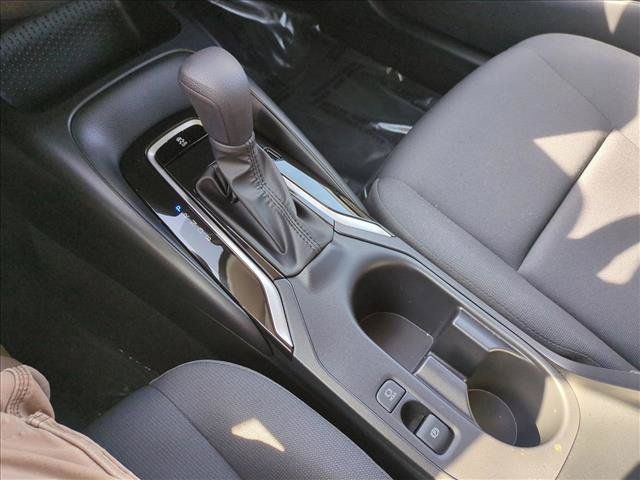 Used 2026 Toyota Corolla LE FWD image 12