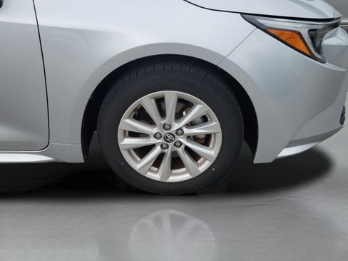 Used 2023 Toyota Corolla LE w/ LE Convenience Package FWD image 14