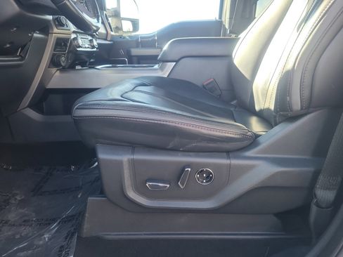 Certified 2022 Ford F350 Platinum w/ FX4 Off-Road Package image 14