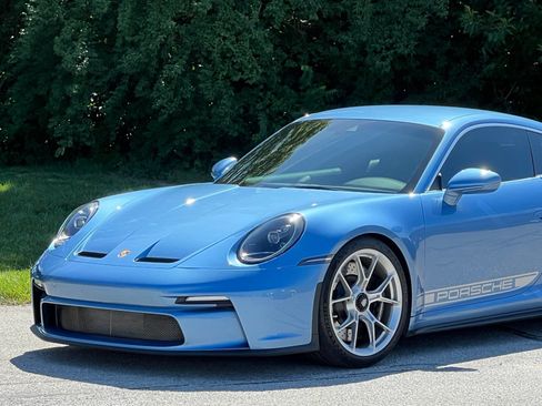 Certified 2022 Porsche 911 GT3 RWD image 12