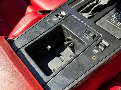 Used 1988 Chevrolet Corvette Convertible RWD image 22