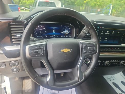 Used 2025 Chevrolet Silverado 2500 LT w/ Convenience Package AWD/4WD image 13